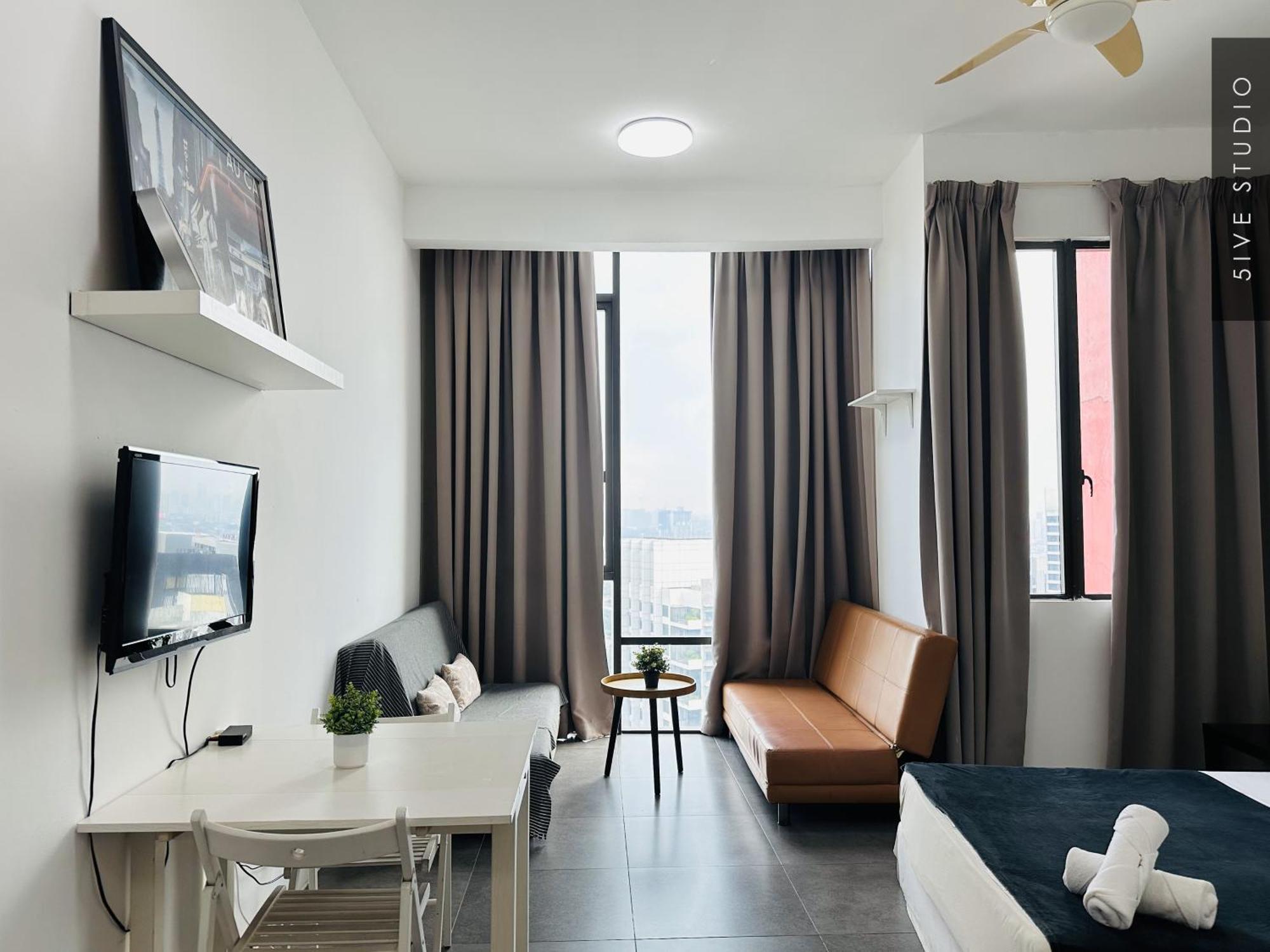 Five Studio - Empire Damansara Petaling Jaya Extérieur photo