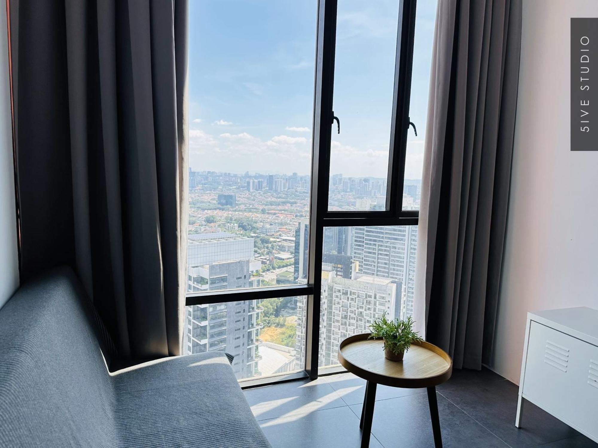 Five Studio - Empire Damansara Petaling Jaya Extérieur photo