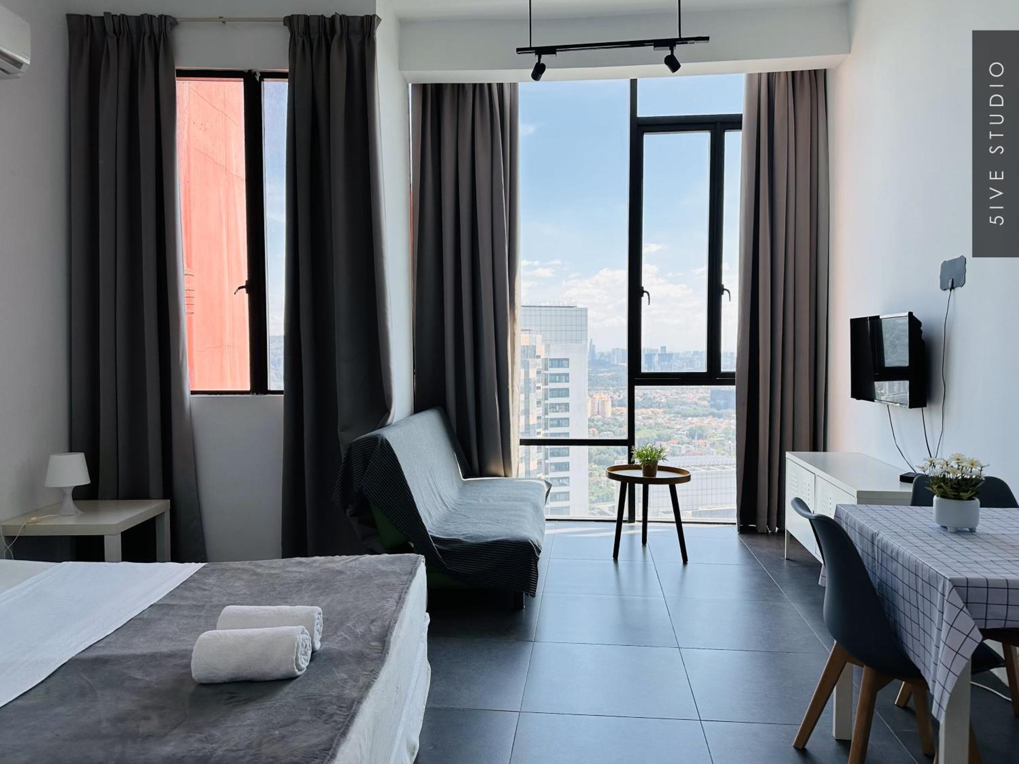 Five Studio - Empire Damansara Petaling Jaya Extérieur photo