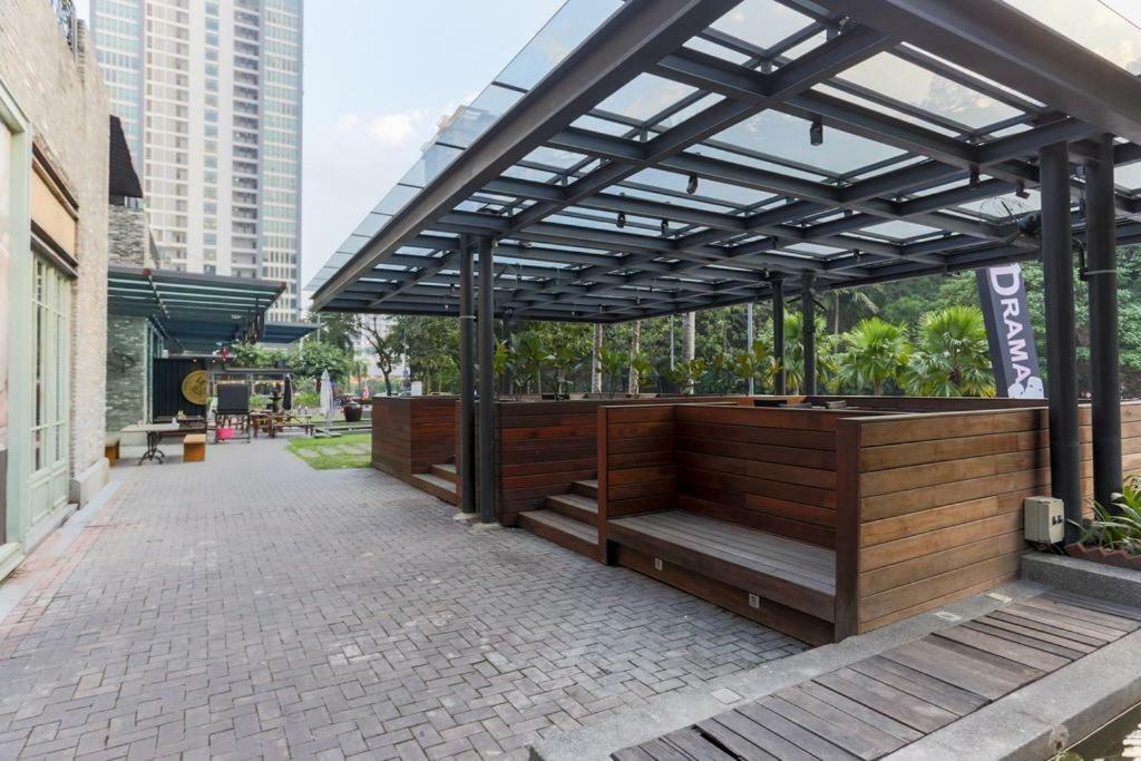 Five Studio - Empire Damansara Petaling Jaya Extérieur photo