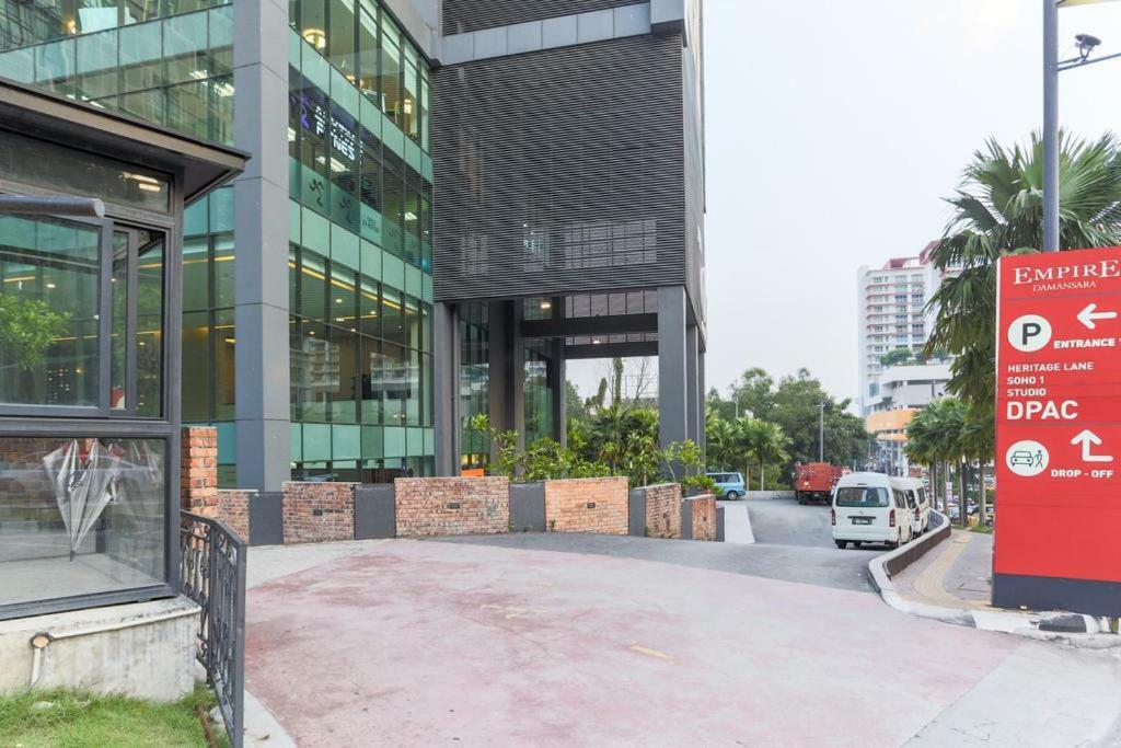 Five Studio - Empire Damansara Petaling Jaya Extérieur photo